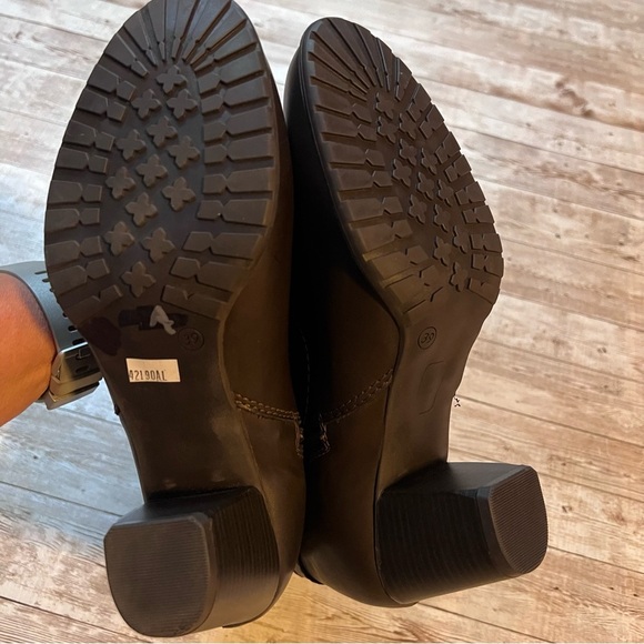 💚Napa Flex by David Tate NWT brown ankle boots - Picture 6 of 10